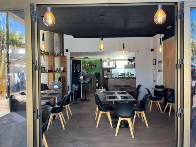 Restaurang/Bar till salu i Puerto Banus, Marbella - 89 950 € (Ref: 9126251)