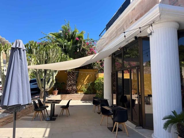 Restaurang/Bar till salu i Puerto Banus, Marbella - 89 950 € (Ref: 9126251)