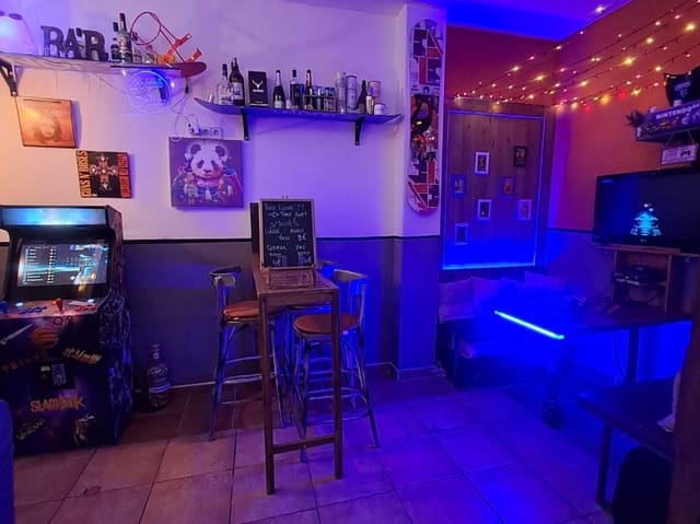 Restaurante/Bar para venda em Fuengirola - 39 950 € (Ref: 9309277)