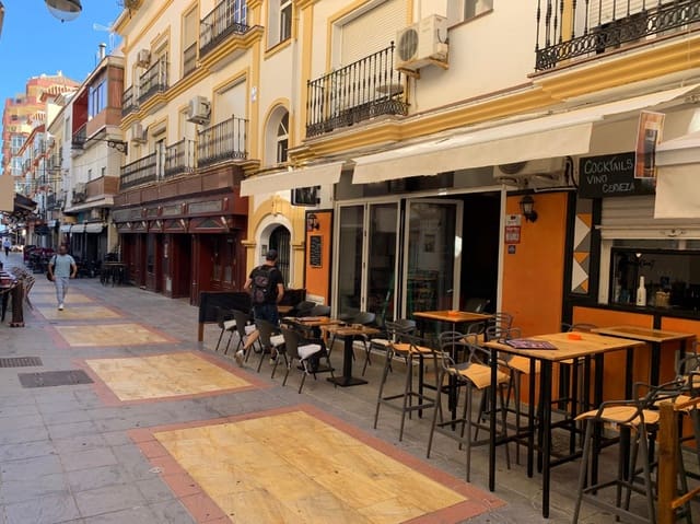 Restaurante/Bar para venda em Fuengirola - 39 950 € (Ref: 9309277)