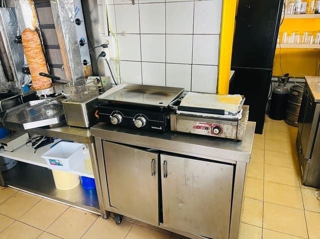 Restaurante/Bar para arrendar em Benalmádena - 1 000 € (Ref: 9523554)