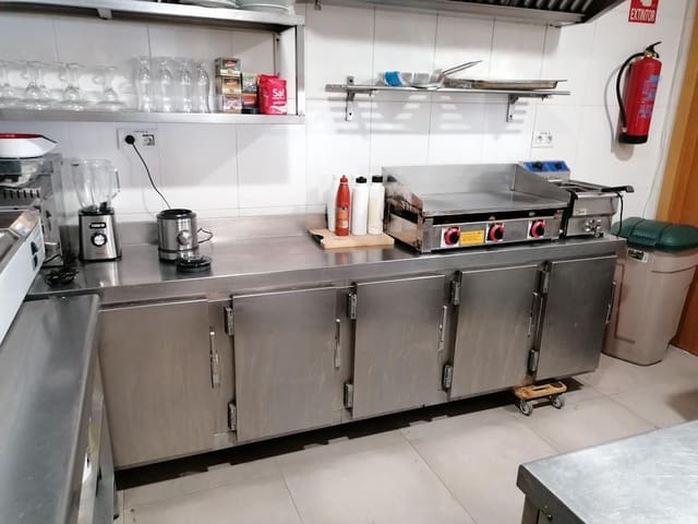 Restaurant/Bar til leie i Fuengirola - € 2 500 (Ref: 9523560)