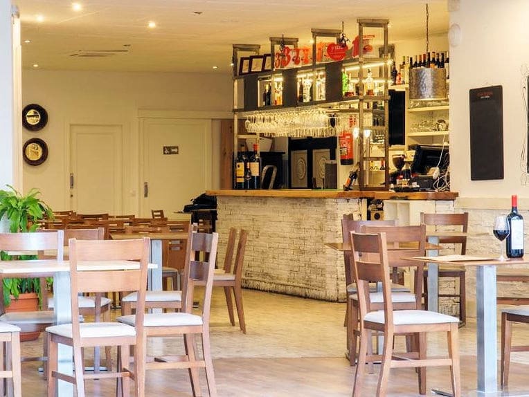 Restaurant/Bar til leie i Fuengirola - € 3 500 (Ref: 9523561)