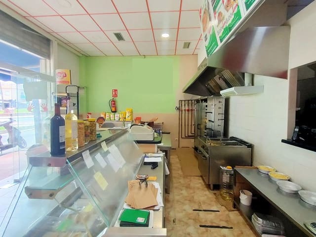 Empresa para arrendar em Benalmádena - 850 € (Ref: 9523565)