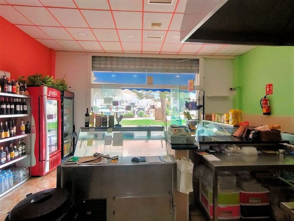 Empresa para arrendar em Benalmadena - 850 € (Ref: 9523565)