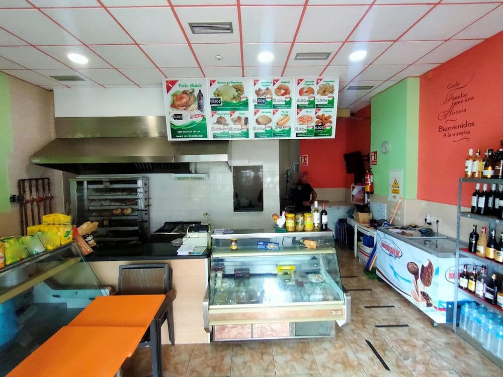 Empresa para arrendar em Benalmadena - 850 € (Ref: 9523565)