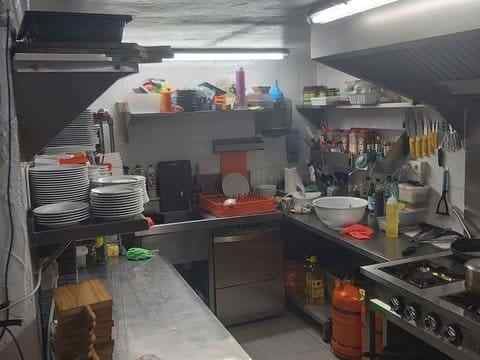 Restaurant/Bar til salgs i Alhaurin el Grande - € 79 950 (Ref: 9539044)