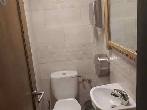 Restaurant/Bar til salgs i Alhaurin el Grande - € 79 950 (Ref: 9539044)