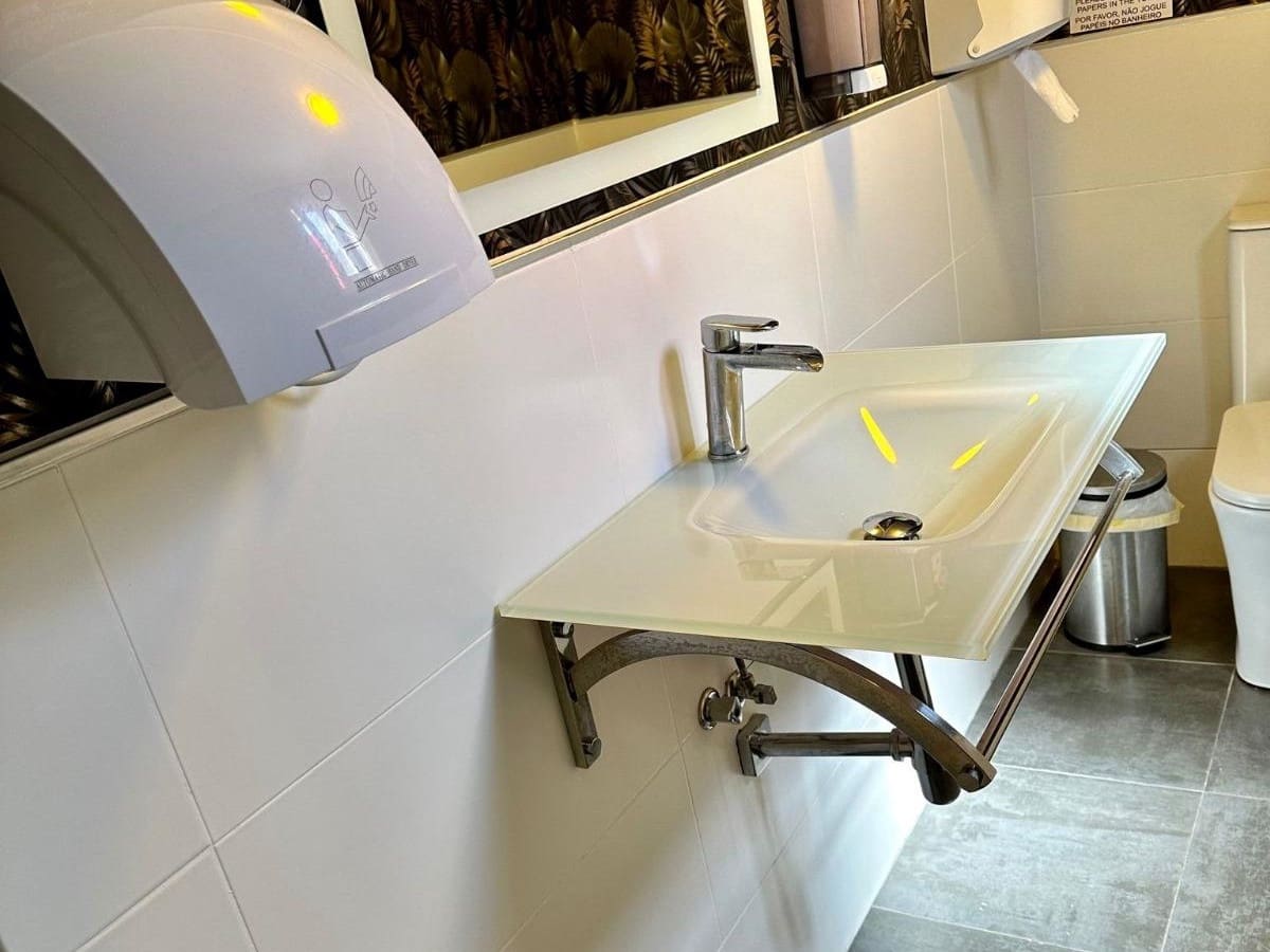 Restaurant/bar te koop in Benalmadena - € 39.950 (Ref: 9585007)