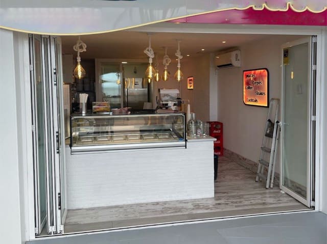 Bar/Restaurante en Fuengirola en venta - 159.950 € (Ref: 9603329)