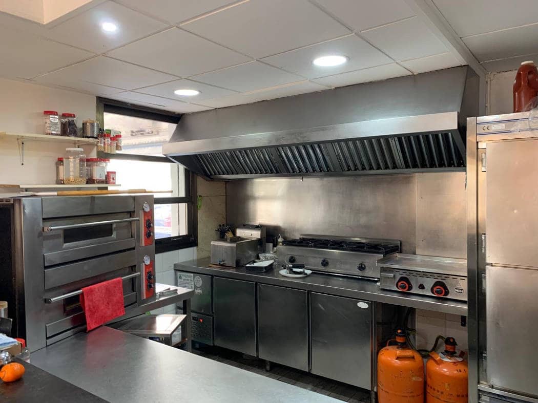 Bar/Restaurante en Fuengirola en venta - 209.950 € (Ref: 9679128)