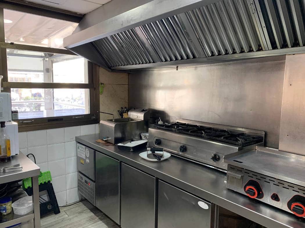 Bar/Restaurante en Fuengirola en venta - 209.950 € (Ref: 9679128)