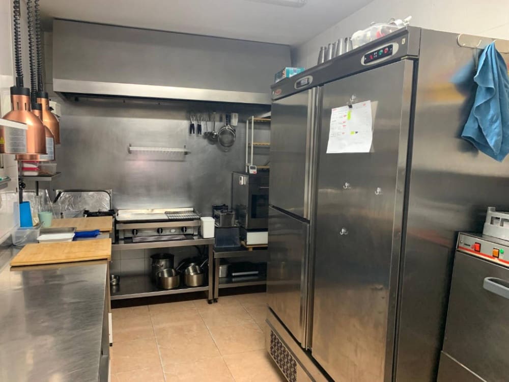 Restaurant/Bar til salg i Benalmadena - € 69.950 (Ref: 9716664)