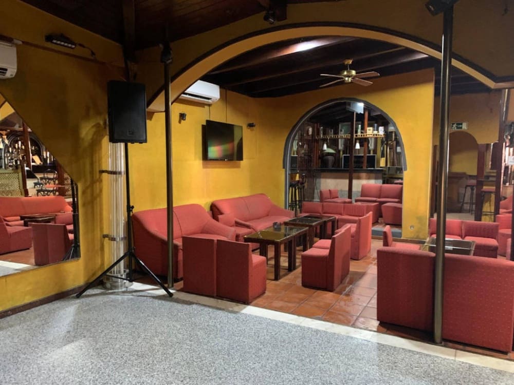 Bar/Restaurante en Torremolinos en venta - 219.950 € (Ref: 9736136)