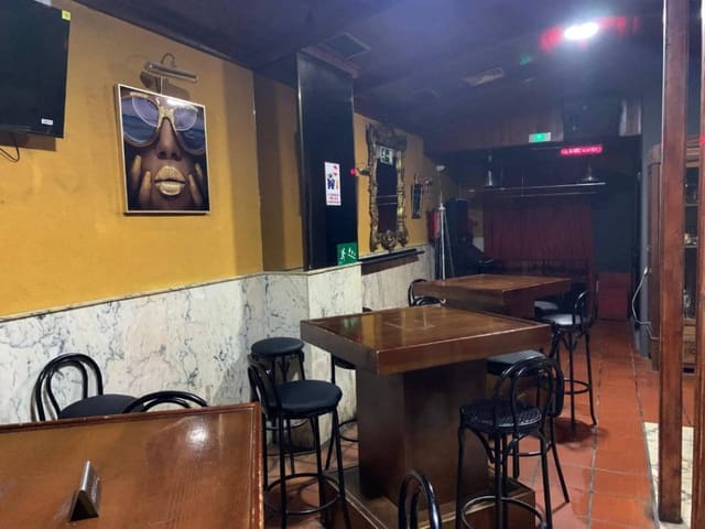 Bar/Restaurante en Torremolinos en venta - 219.950 € (Ref: 9736136)