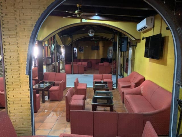 Bar/Restaurante en Torremolinos en venta - 219.950 € (Ref: 9736136)