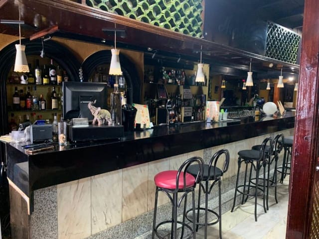 Bar/Restaurante en Torremolinos en venta - 219.950 € (Ref: 9736136)