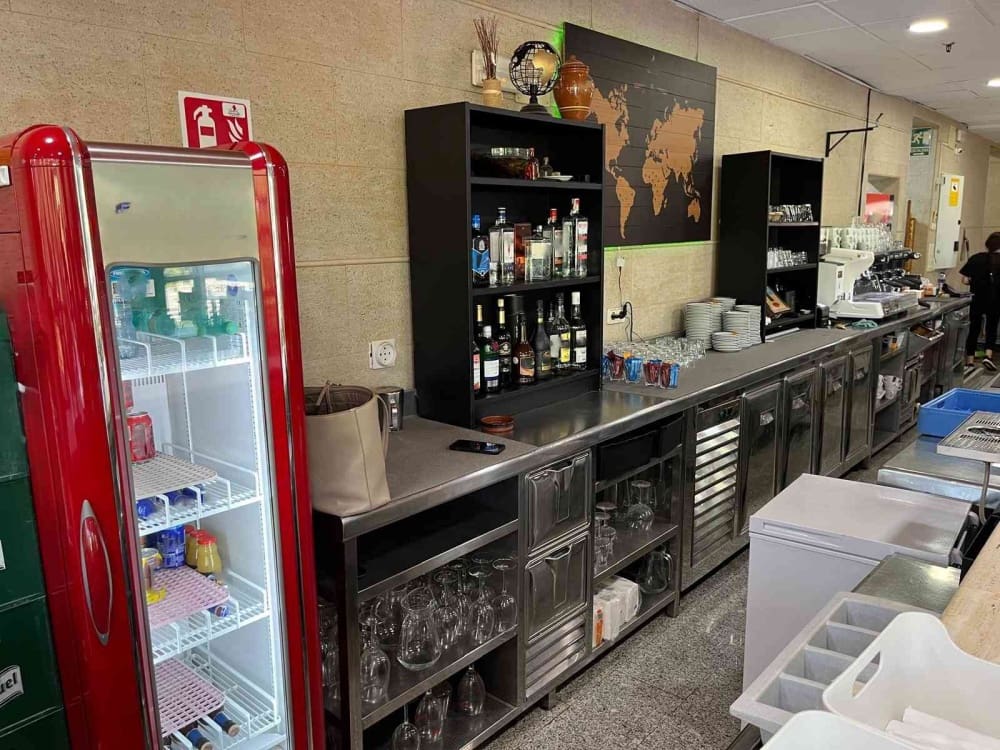 Restaurant/Bar for rent in Malaga city - € 3,500 (Ref: 9782033)