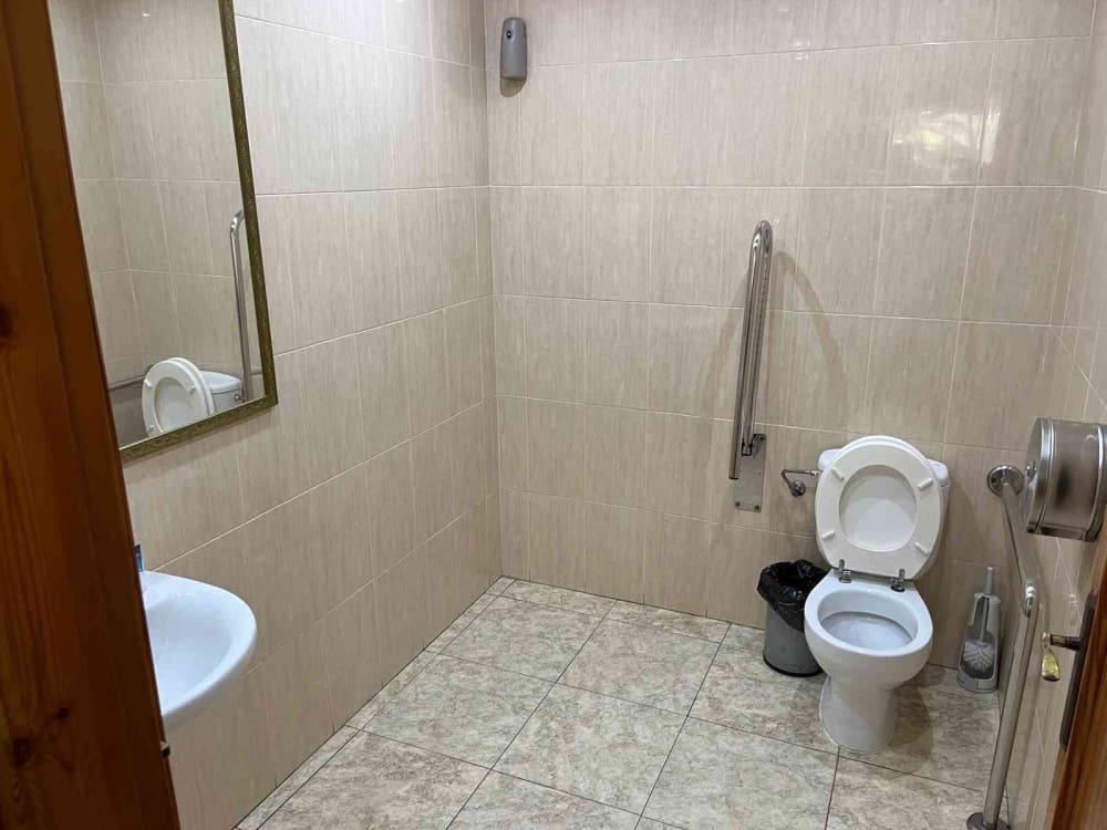 Restaurant/Bar for rent in Malaga city - € 3,500 (Ref: 9782033)