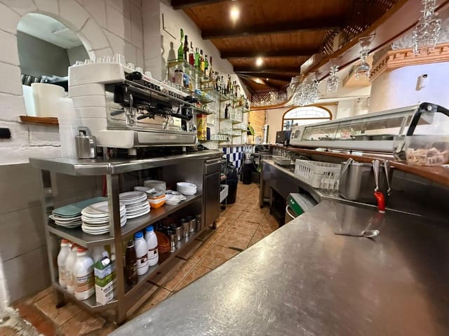 Restaurant/Bar til leje i Fuengirola - € 1.200 (Ref: 9782034)