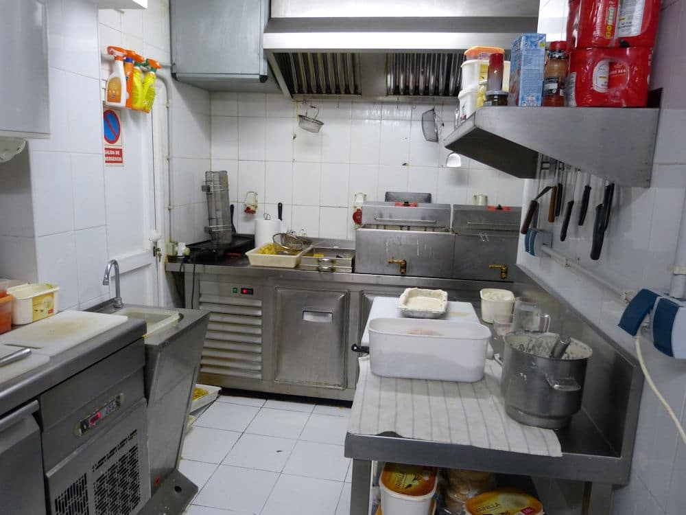 Restaurang/Bar att hyra i Fuengirola - 1 350 € (Ref: 9782042)