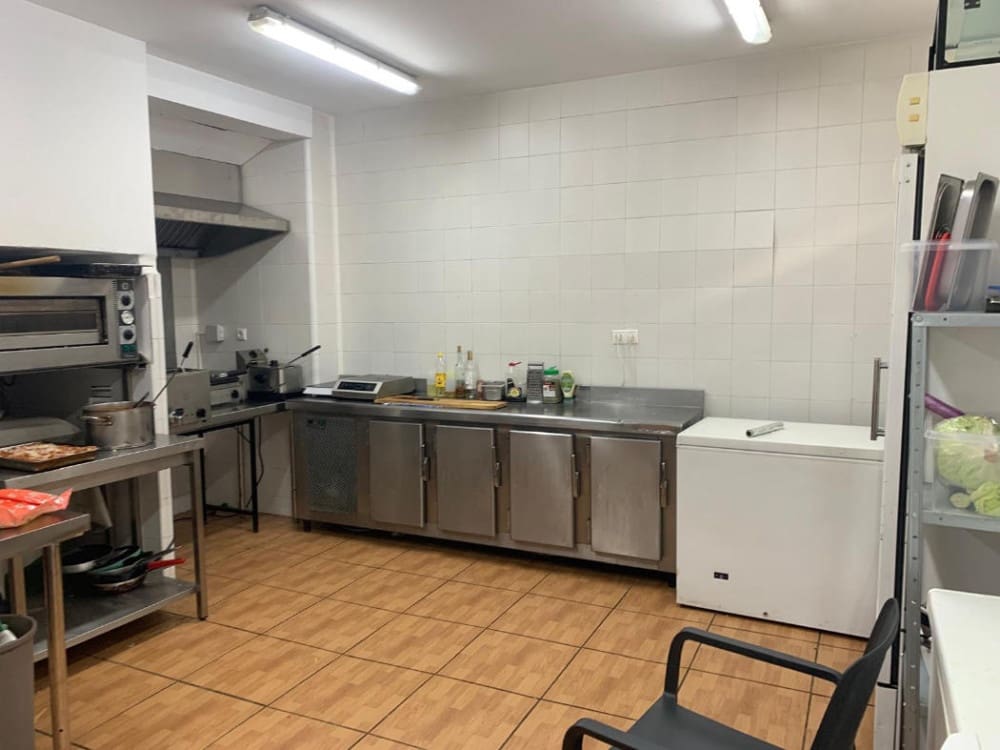Restaurant/Bar for sale in Fuengirola - € 43,950 (Ref: 9866145)