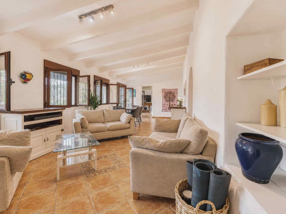 2 bedroom Finca/Country House for sale in Alhaurin el Grande with pool - € 695,000 (Ref: 9912236)