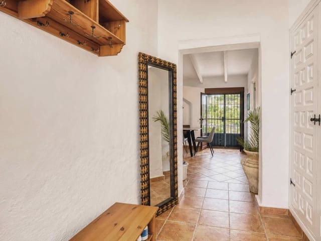 2 bedroom Finca/Country House for sale in Alhaurín el Grande with pool - € 695,000 (Ref: 9912236)