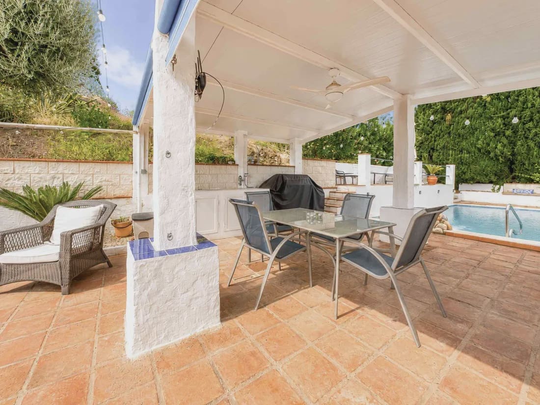 2 bedroom Finca/Country House for sale in Alhaurin el Grande with pool - € 695,000 (Ref: 9912236)