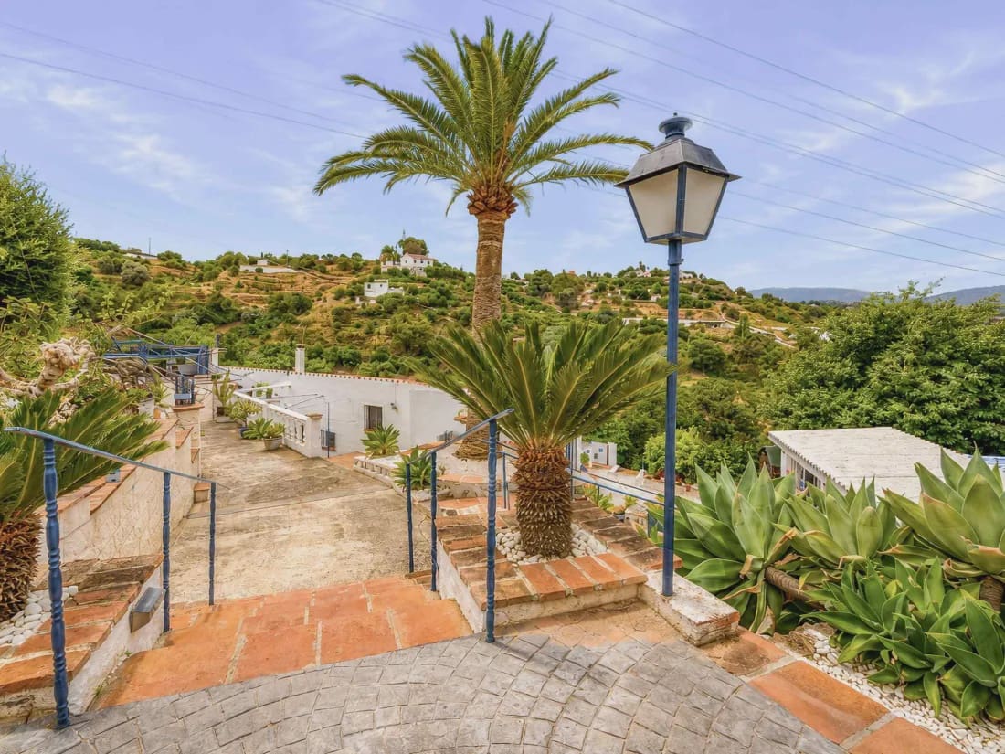 2 bedroom Finca/Country House for sale in Alhaurin el Grande with pool - € 695,000 (Ref: 9912236)