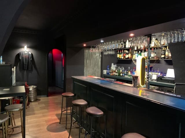 Restaurant/Bar til salg i Torremolinos - € 59.950 (Ref: 9941192)