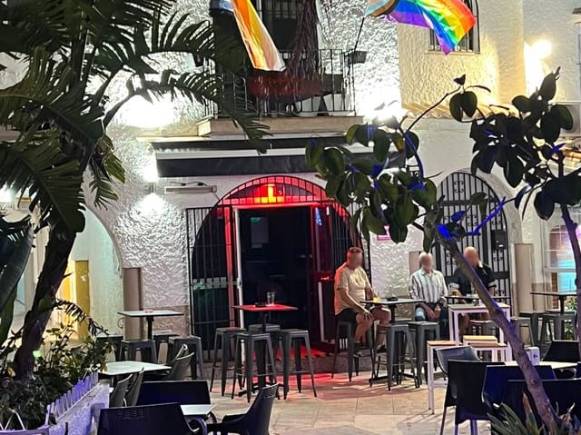 Restaurant/Bar til salg i Torremolinos - € 59.950 (Ref: 9941192)