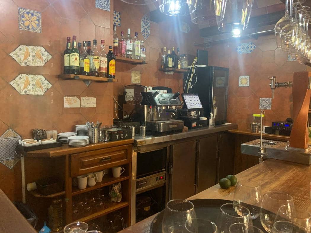 Restaurant/Bar til salgs i Benalmadena - € 84 950 (Ref: 9961772)