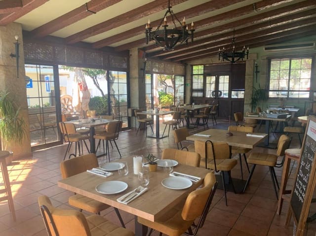 Restaurant/Bar til salgs i Benalmádena pueblo, Benalmádena - € 84 950 (Ref: 9961772)