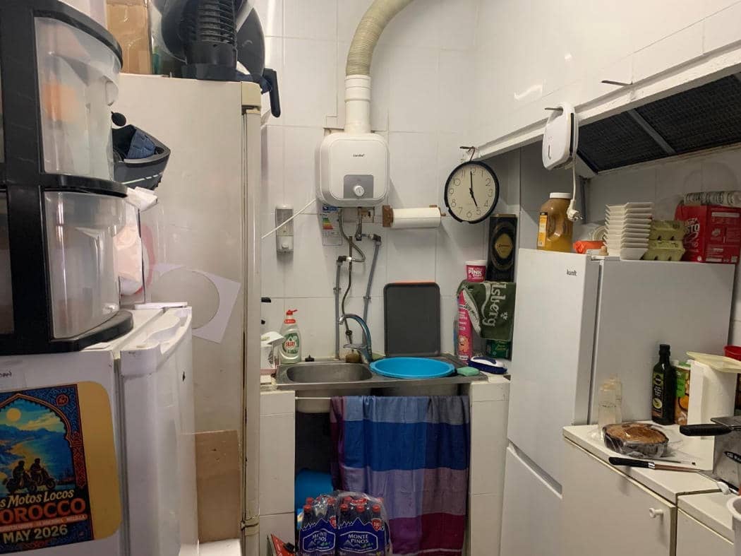 Ravintola/baari myytävänä paikassa Fuengirola - 14 950 € (Ref: 9989856)