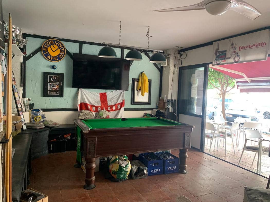 Ravintola/baari myytävänä paikassa Fuengirola - 14 950 € (Ref: 9989856)