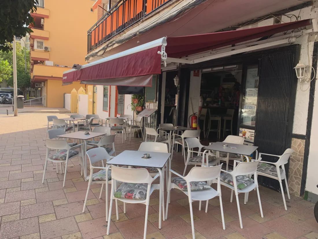 Ravintola/baari myytävänä paikassa Fuengirola - 14 950 € (Ref: 9989856)