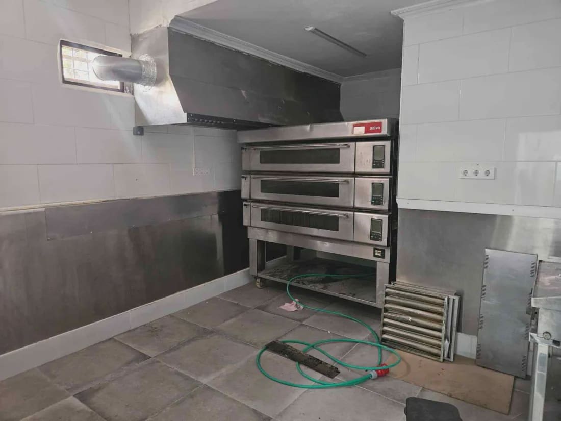 Restaurant/bar te koop in Calahonda - € 49.950 (Ref: 9991970)