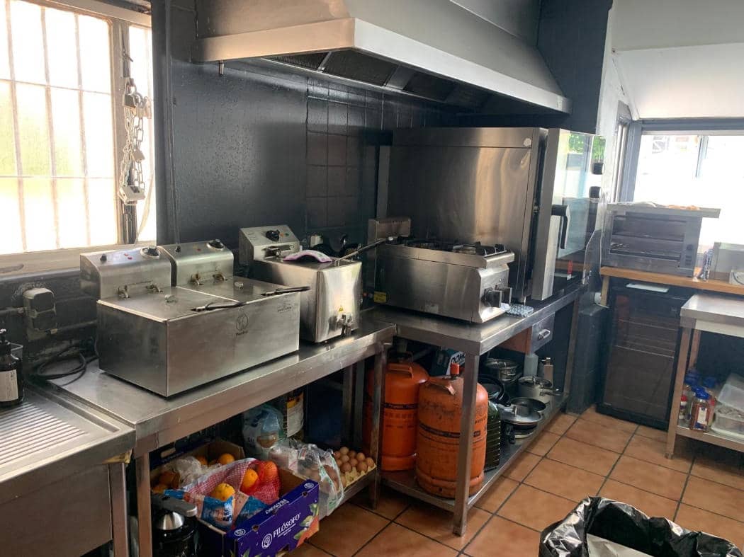 Ravintola/baari myytävänä paikassa Torremolinos - 79 950 € (Ref: 9999389)
