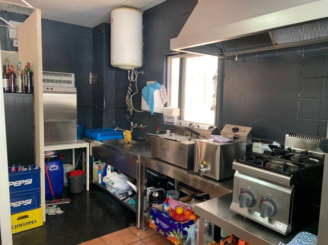 Ravintola/baari myytävänä paikassa Torremolinos - 79 950 € (Ref: 9999389)