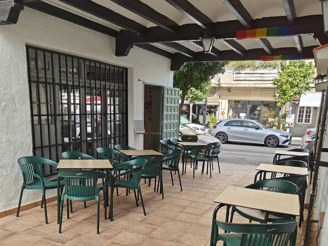 Ravintola/baari myytävänä paikassa Torremolinos - 79 950 € (Ref: 9999389)