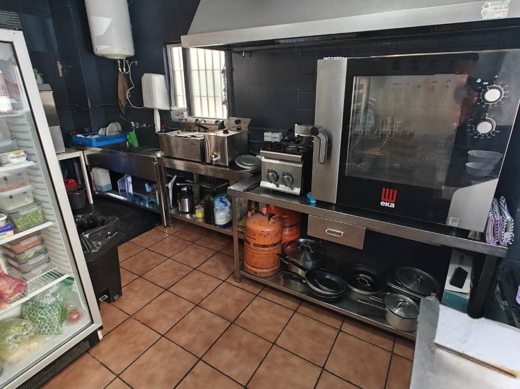 Ravintola/baari myytävänä paikassa Torremolinos - 79 950 € (Ref: 9999389)