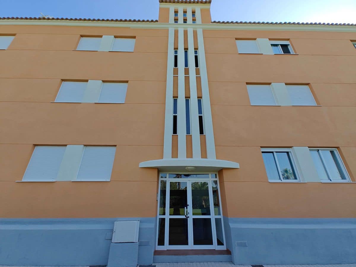 2 soverom Leilighet til leie i Denia med svømmebasseng garasje - € 695 (Ref: 10026167)