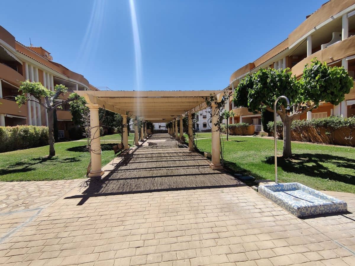 2 soverom Leilighet til leie i Denia med svømmebasseng garasje - € 695 (Ref: 10026167)
