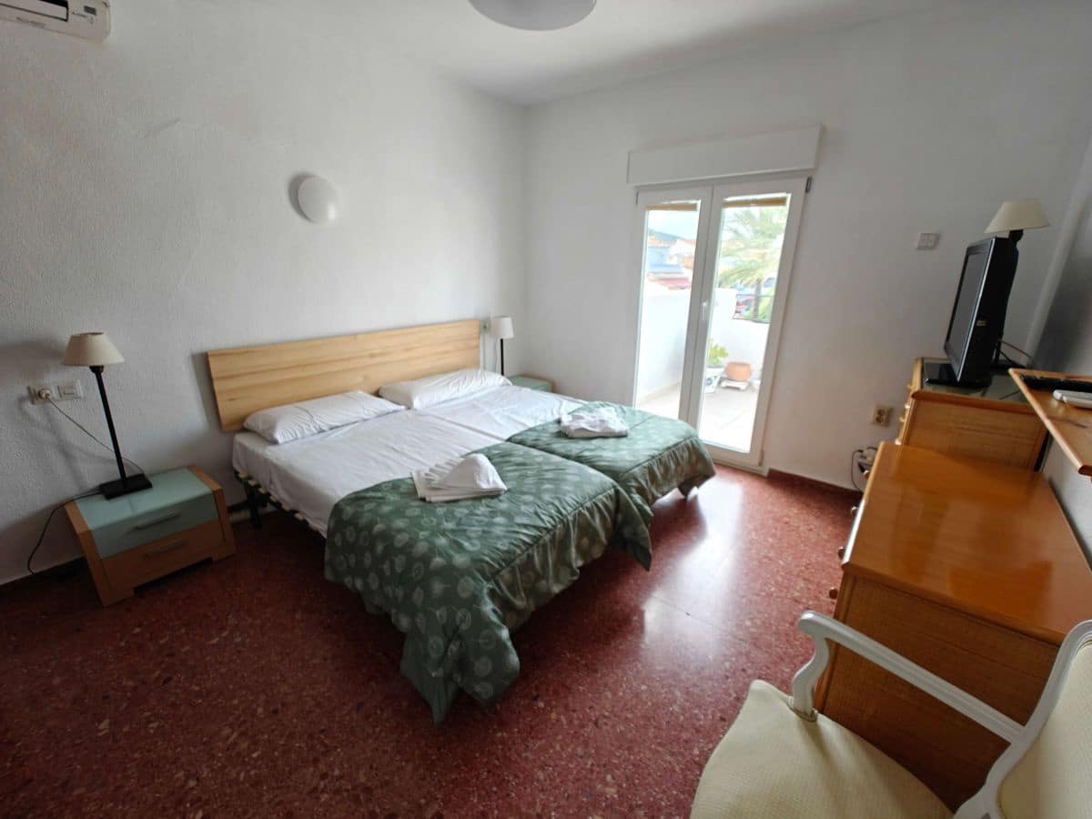 2 bedroom Apartment for rent in Denia with pool garage - € 725 (Ref: 10031316)