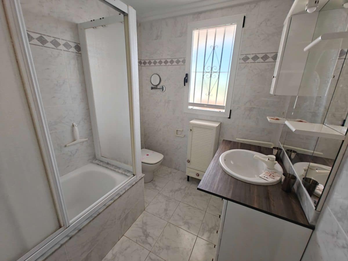 2 bedroom Apartment for rent in Denia with pool garage - € 725 (Ref: 10031316)