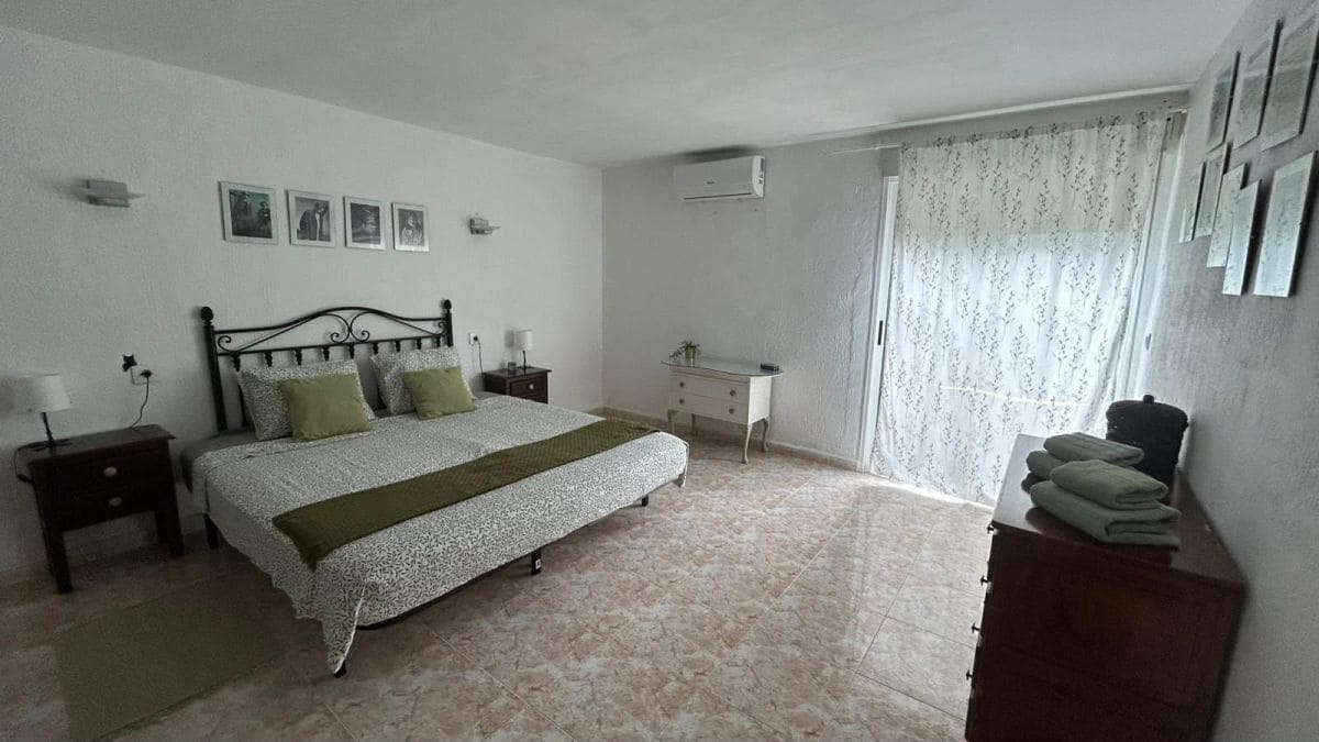 2 bedroom Townhouse for rent in Moraira with garage - € 900 (Ref: 10118506)