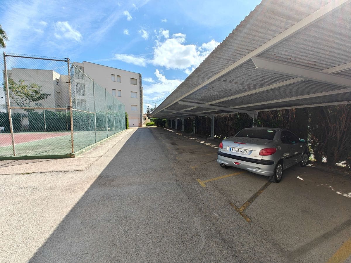 2 bedroom Apartment for rent in Denia with pool garage - € 750 (Ref: 10161780)