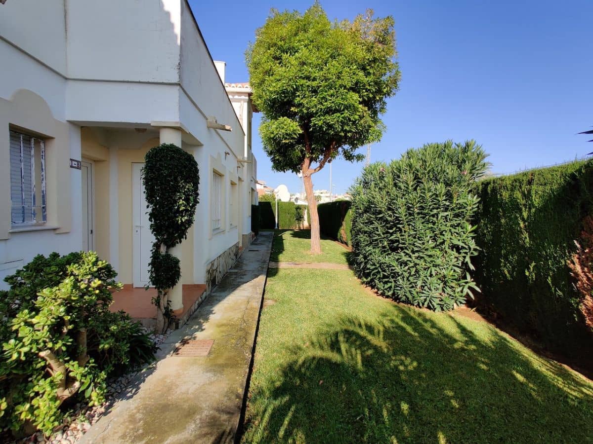 3 slaapkamer Huis te huur in Denia met zwembad garage - € 975 (Ref: 3664229)