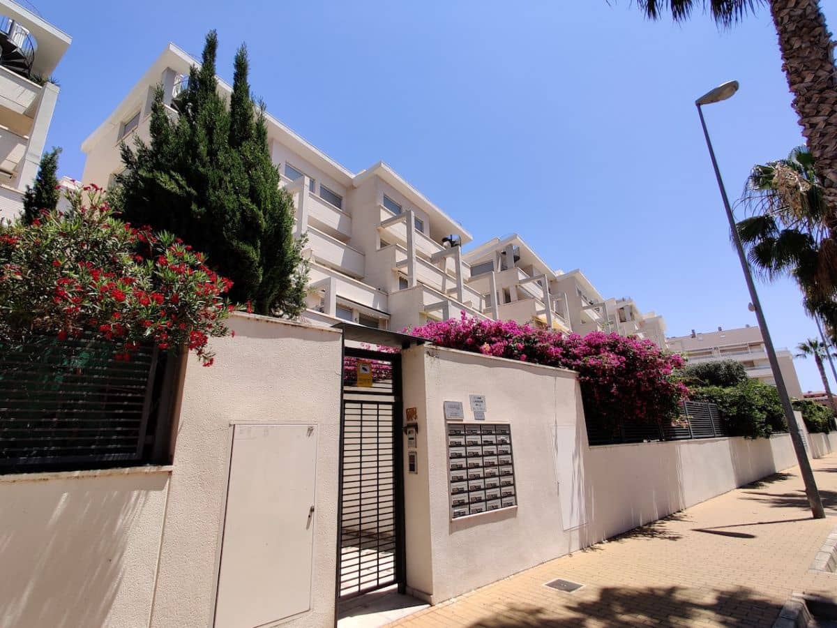 3 soverom Leilighet til leie i Denia med svømmebasseng garasje - € 900 (Ref: 3664756)